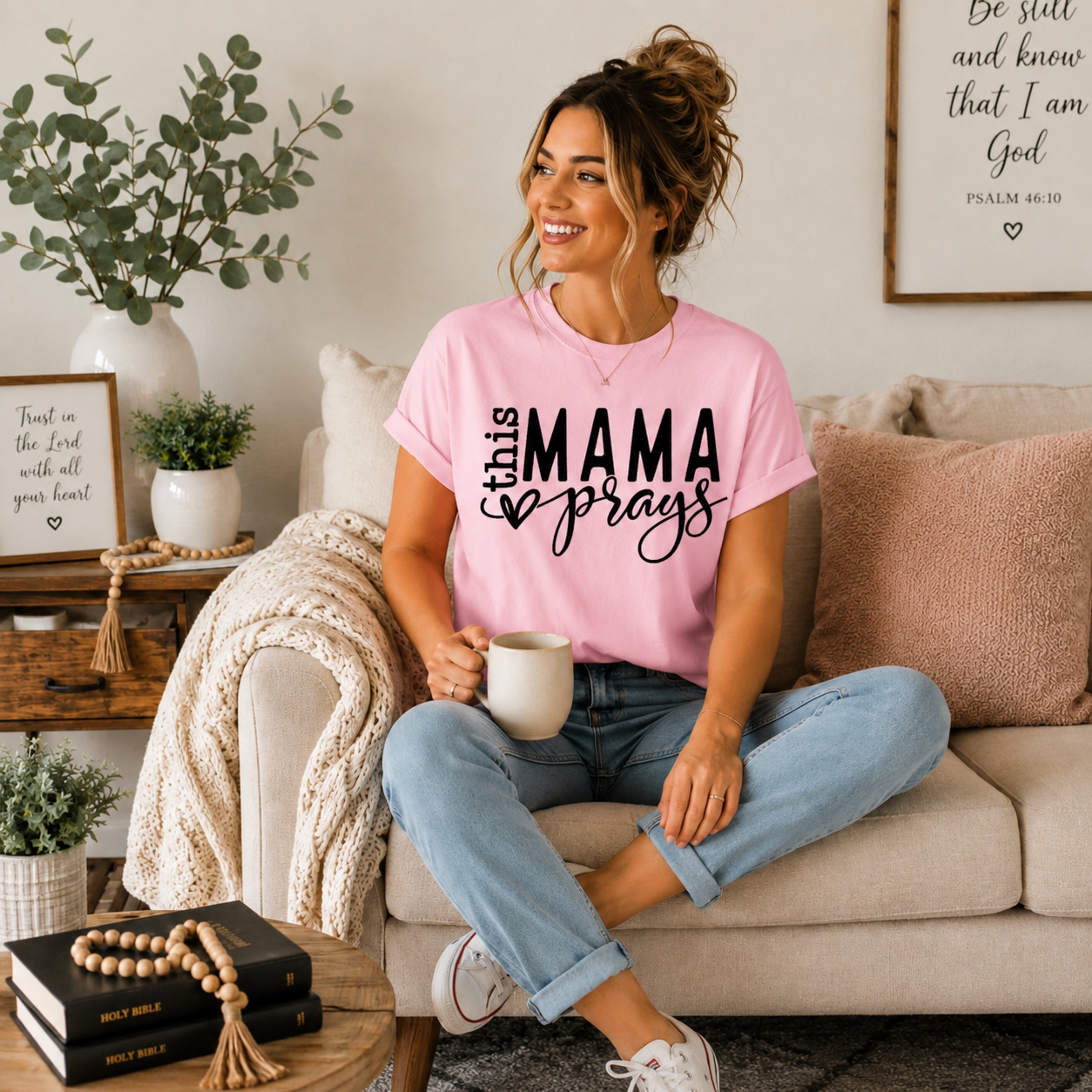 This Mama Prays – Christian Mom Tee